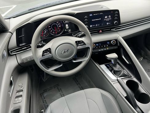 Used 2023 Hyundai Elantra SEL image 52