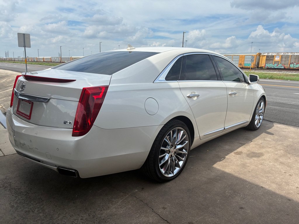 Used 2013 Cadillac XTS Platinum FWD image 10