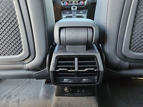 New 2025 Audi Q3 2.0T Premium image 22