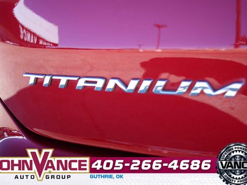 Used 2022 Ford Edge Titanium image 10