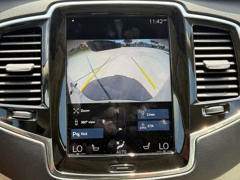 Used 2022 Volvo XC90 T6 Momentum w/ Advanced Package AWD/4WD image 24