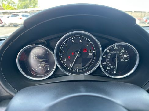 Used 2019 MAZDA MX-5 Miata Club RWD image 15