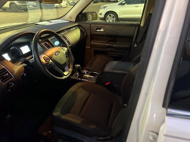 Used 2018 Ford Flex SEL w/ Class III Trailer Tow Package FWD image 10