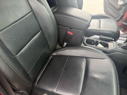 Used 2021 Jeep Wrangler Unlimited Sahara AWD/4WD image 43
