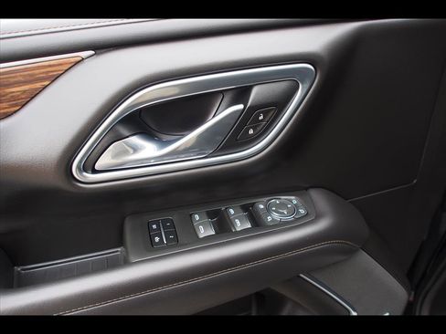 Used 2021 Chevrolet Suburban High Country image 28