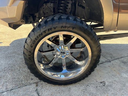 Used 2011 Ford F350 Lariat w/ Lariat Interior Pkg image 17