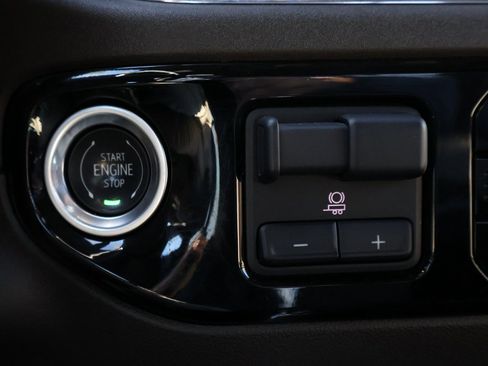 Used 2024 GMC Sierra 2500 SLT w/ SLT Premium Package image 32