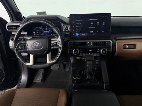 Used 2025 Toyota 4Runner Limited AWD/4WD image 14