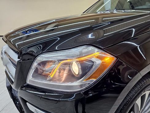 Used 2015 Mercedes-Benz GL 450 4MATIC w/ Appearance Package image 11