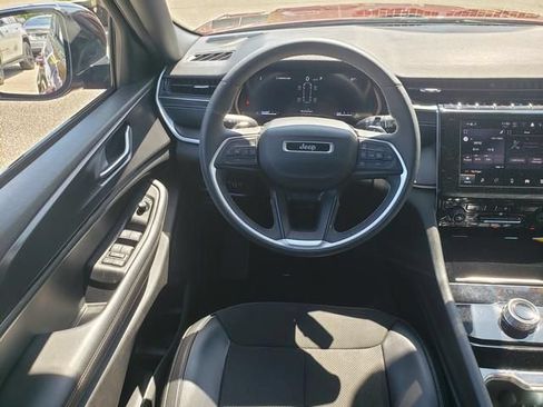 Used 2023 Jeep Grand Cherokee L Laredo AWD/4WD image 19