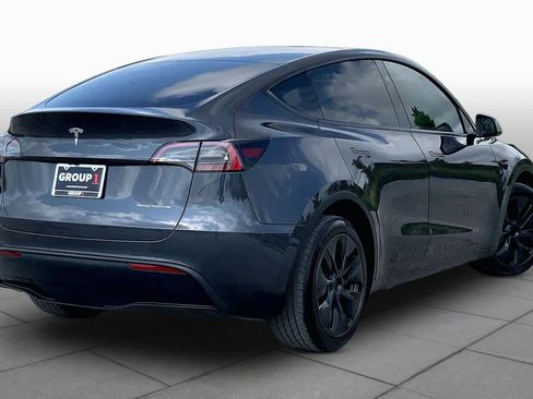 Used 2025 Tesla Model Y Long Range AWD/4WD image 12