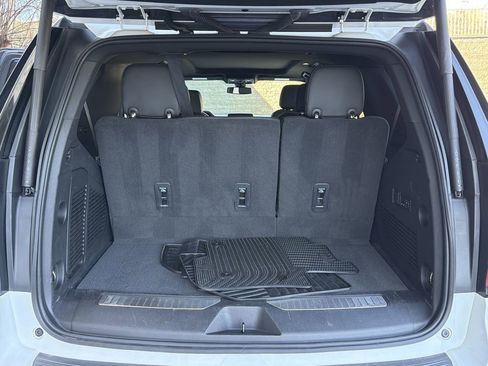 Used 2022 Chevrolet Tahoe Z71 w/ Z71 Off-Road Package image 18