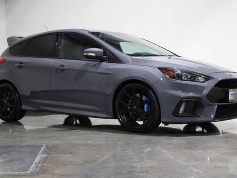 Used 2017 Ford Focus RS image 2