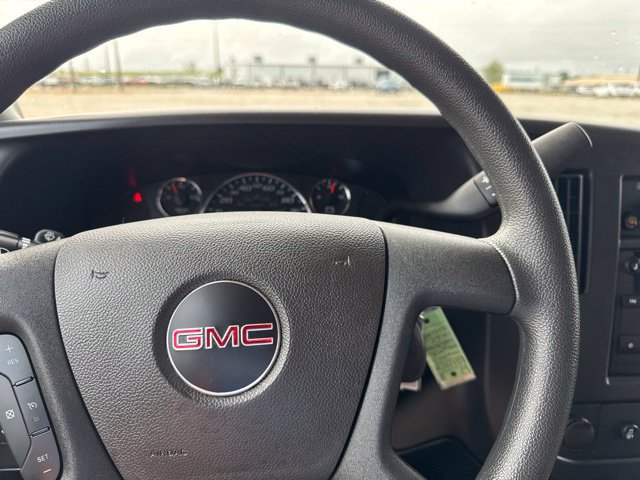 Used 2026 GMC Savana 3500 LT w/ LT Preferred Equipment Group RWD image 8