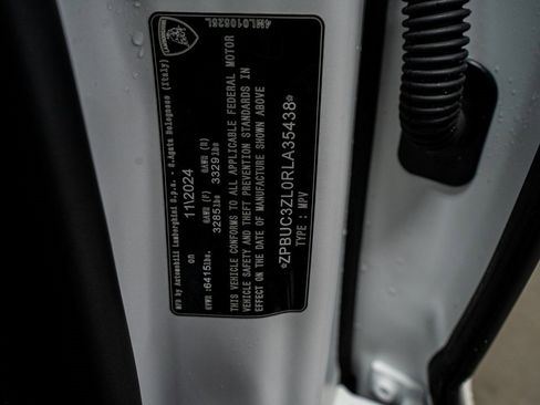 Used 2024 Lamborghini Urus Performante image 71