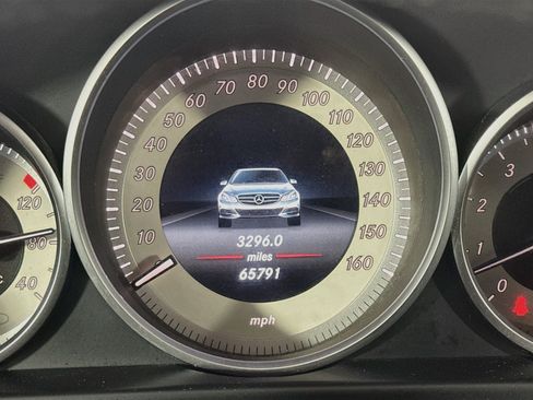 Used 2016 Mercedes-Benz E 350 Sedan image 16