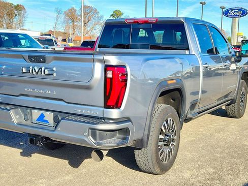 Used 2024 GMC Sierra 2500 Denali Ultimate image 2