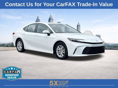 Used 2025 Toyota Camry LE FWD image 27