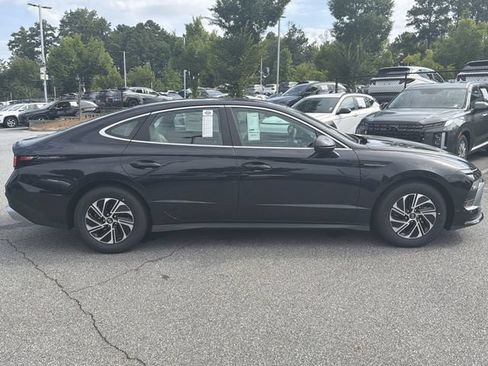 New 2026 Hyundai Sonata Blue FWD image 9