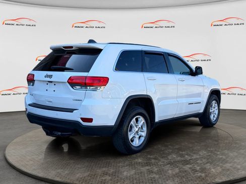 Used 2017 Jeep Grand Cherokee Laredo image 8