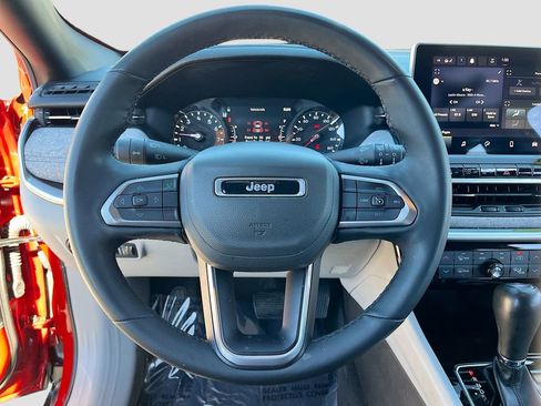 Certified 2023 Jeep Compass Latitude w/ Convenience Group image 11