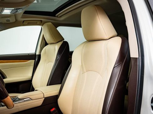 Used 2018 Lexus RX 350L Premium w/ Premium Package image 22