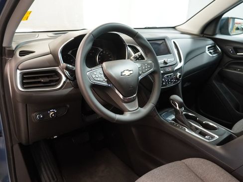 Used 2024 Chevrolet Equinox LT FWD image 5