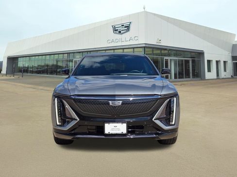 Used 2024 Cadillac Lyriq Sport RWD image 2