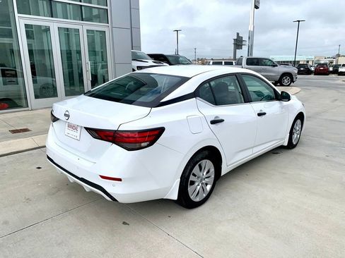 Used 2025 Nissan Sentra S image 5