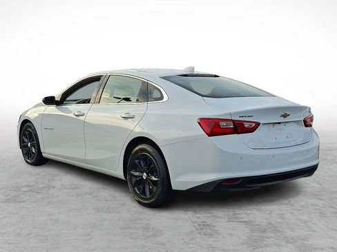 Used 2024 Chevrolet Malibu LT image 3