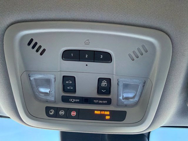 Used 2018 Chevrolet Malibu Premier w/ Premier Sun and Wheel Package FWD image 39