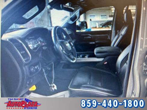 Used 2024 RAM 1500 Laramie AWD/4WD image 9