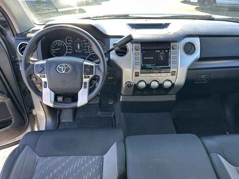 Used 2018 Toyota Tundra SR5 image 12
