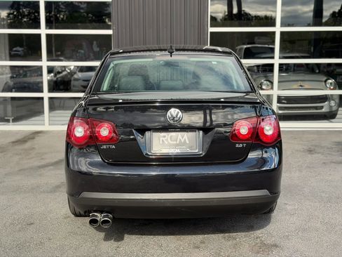 Used 2010 Volkswagen Jetta Wolfsburg Edition FWD image 13