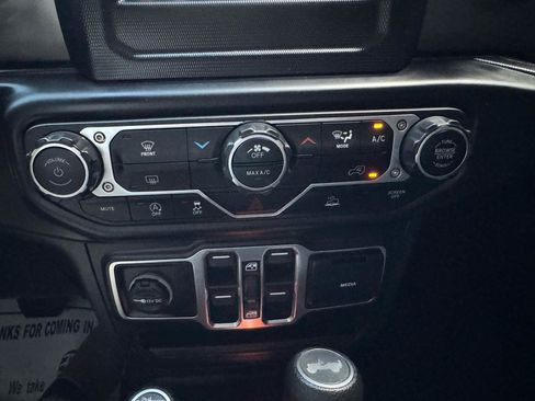 Used 2022 Jeep Wrangler Unlimited Sport AWD/4WD image 41
