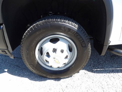 Used 2025 Chevrolet Silverado 3500 W/T w/ WT Convenience Package AWD/4WD image 56