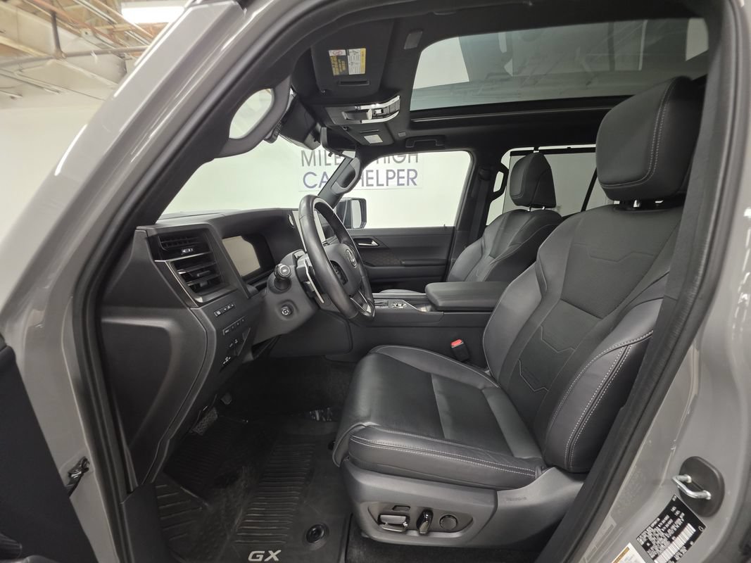 Used 2024 Lexus GX 550 w/ Cold Area Package AWD/4WD image 19