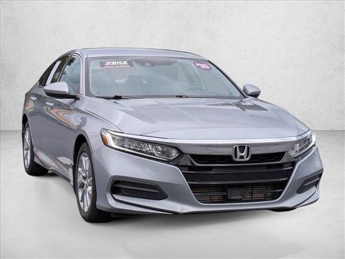 Used 2018 Honda Accord LX image 3