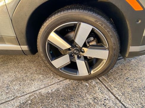 Used 2024 Hyundai Santa Fe Limited image 28