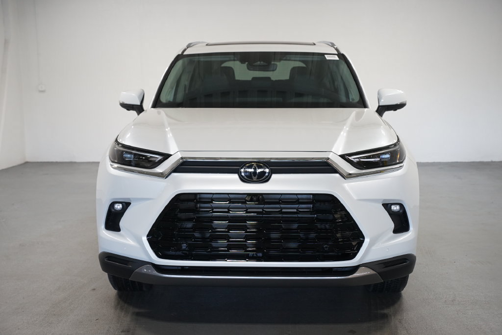 New 2026 Toyota Grand Highlander AWD Hybrid image 2