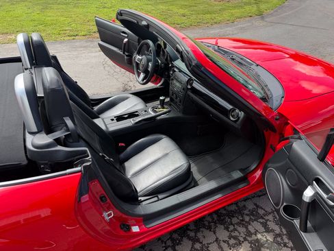 Used 2007 MAZDA MX-5 Miata Grand Touring RWD image 9