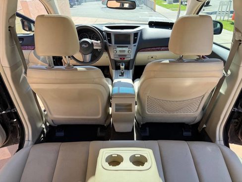 Used 2011 Subaru Outback 3.6R Limited image 23