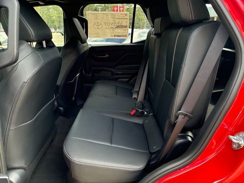 New 2026 Toyota 4Runner Limited AWD/4WD image 16
