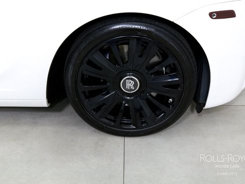 Used 2019 Rolls-Royce Ghost RWD image 34