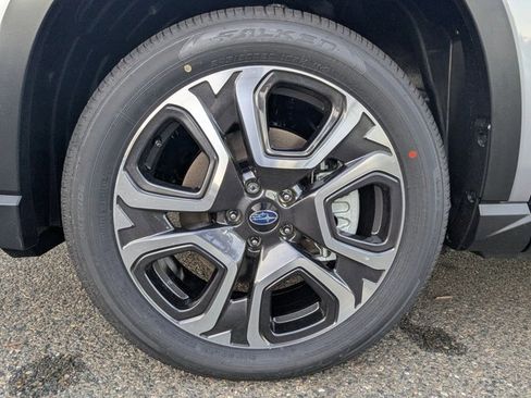 Used 2025 Subaru Ascent Touring AWD/4WD image 10