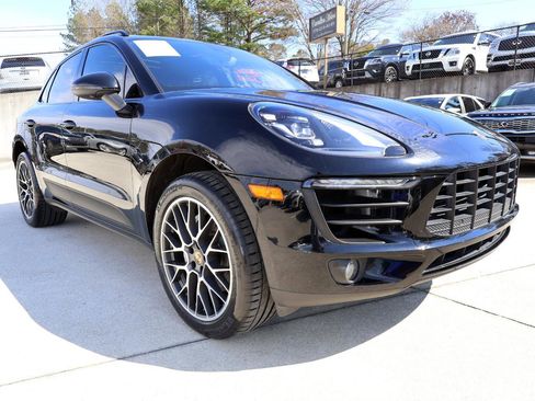 Used 2017 Porsche Macan S image 9