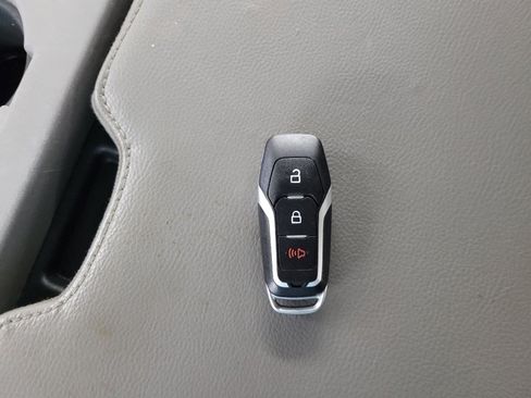 Used 2017 Ford F150 Lariat RWD image 32