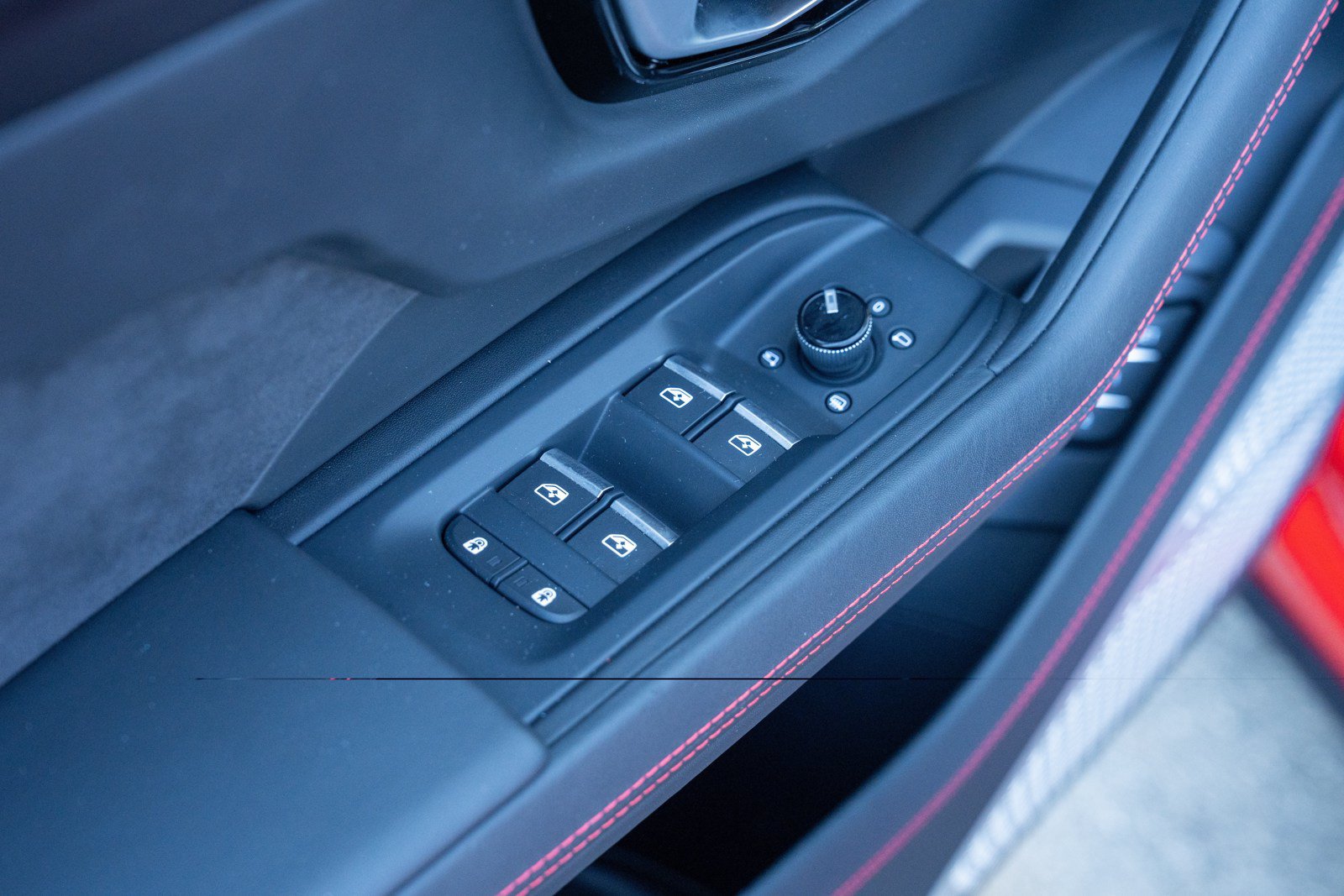 Used 2023 Lamborghini Urus S AWD/4WD image 13