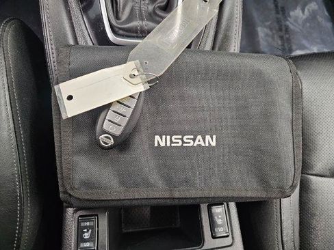 Used 2018 Nissan Rogue SL AWD/4WD image 22