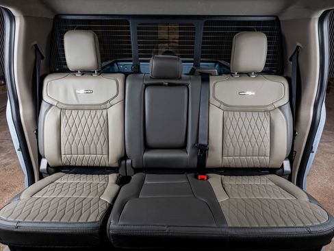 Used 2026 Ford F250 Platinum w/ Platinum Plus Package image 35